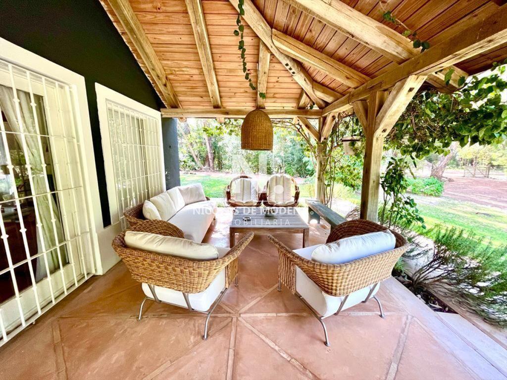 Vende casa de 4 dormitorios en Pinares, Punta del