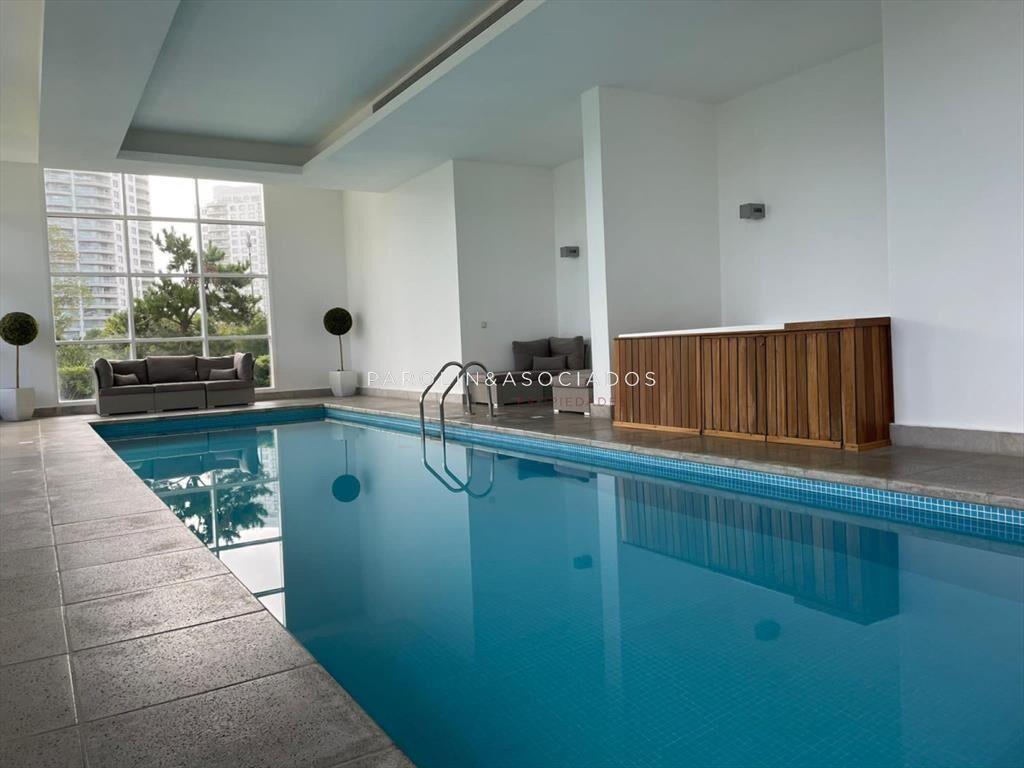 Apartamento en venta de 1 dormitorio en Torre One, Punta de