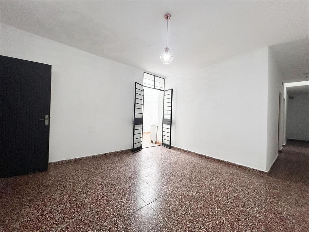 Casa (PH) a la Venta en Pocitos con Dos Dormitorios, Garaje