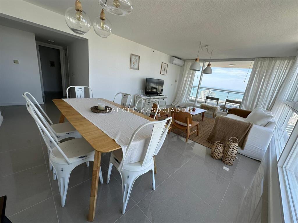 Apartamento en venta de 2 Dormitorios en Torre
