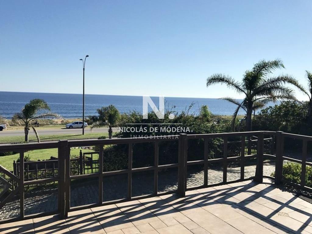 Casa en venta Playa Mansa 4 dormitorios ideal