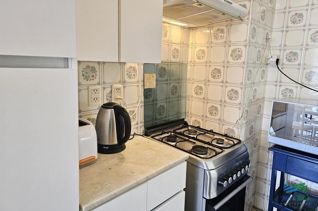 Vendo apartamento 2,5 dormitorios en playa mansa, complejo