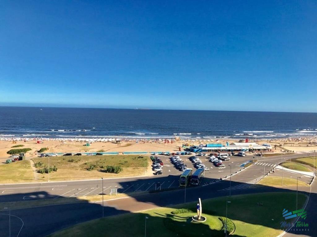 Apartamento 3 dormitorios, en primera línea, del