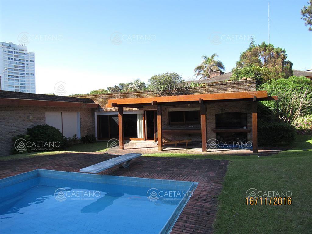 Gran casa a metros del mar espacios generosos y
