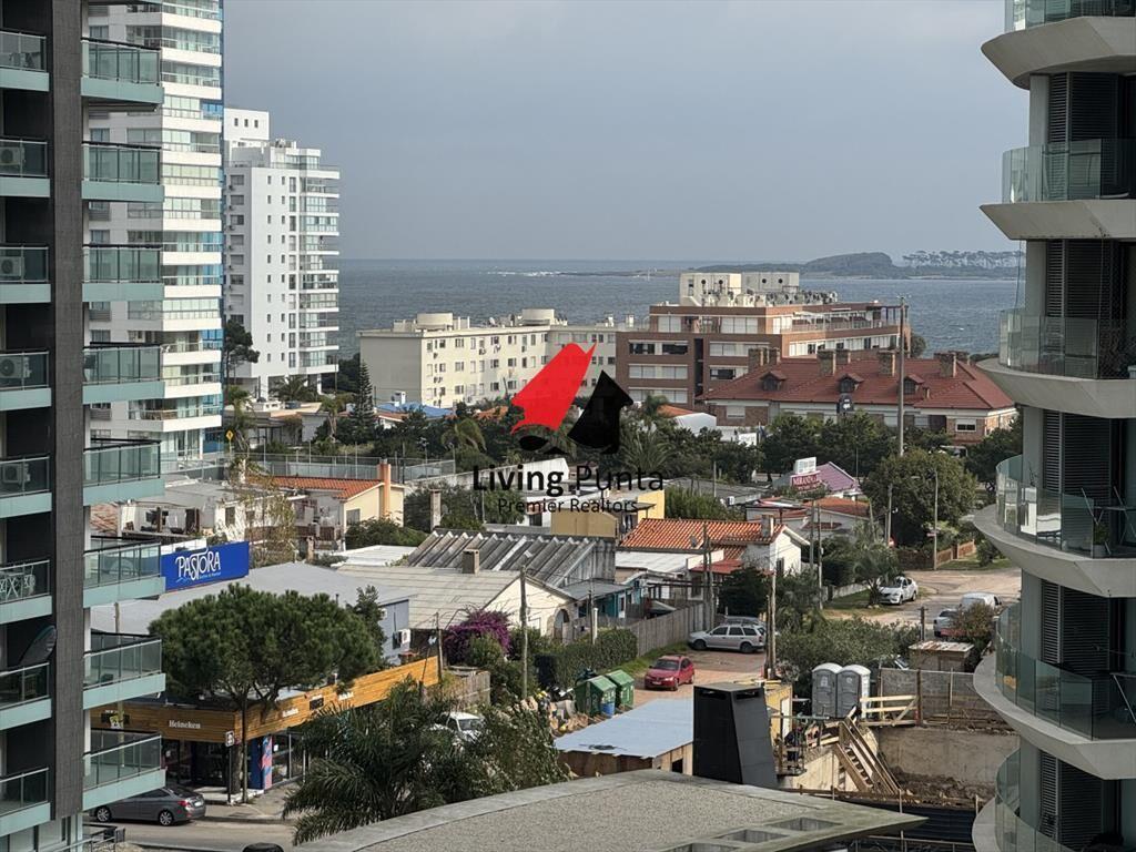 Moderno apartamento en venta a pasos del mar