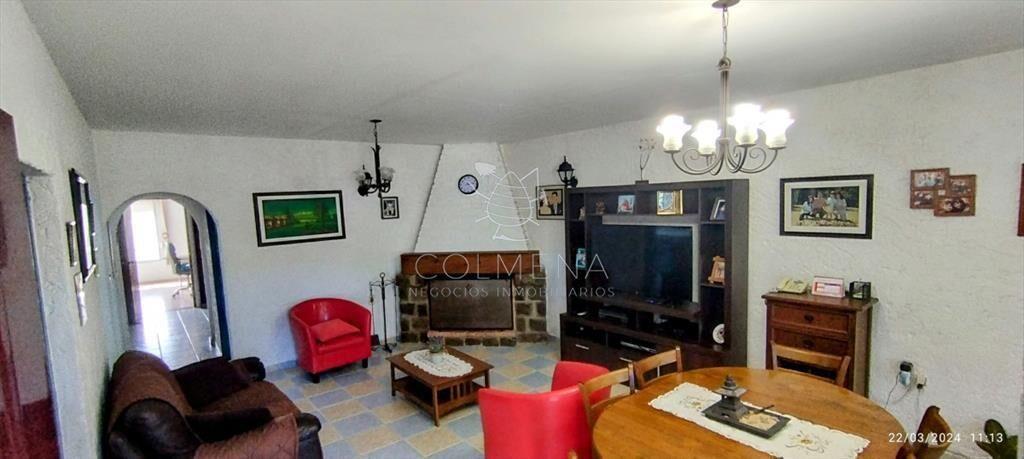 Muy buena casa con amplias comodidades y ideal