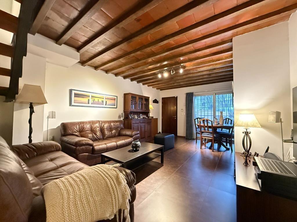 VENTA CASA 3 dorm, 4 baños, 2 garages- PRADO SUR