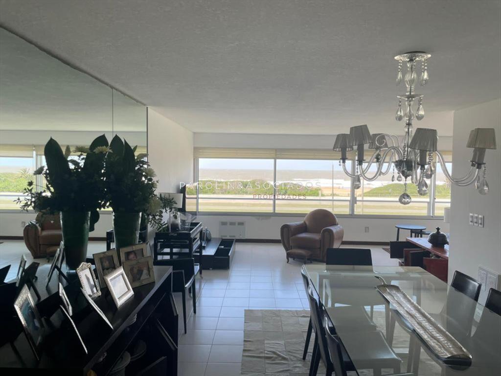 Apartamento en torre de categoría en venta y