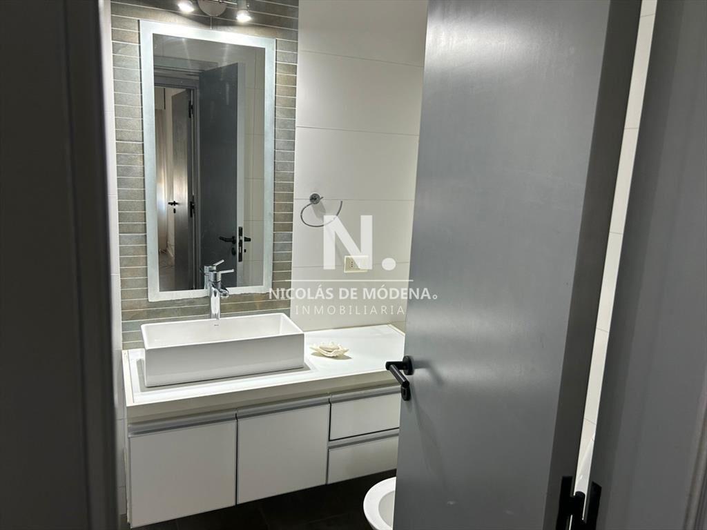 Departamento de 2 dormitorios en venta, Punta del