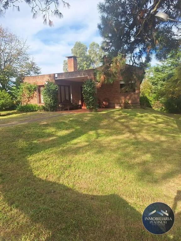 Casa en venta c/ cochera en El Pinar