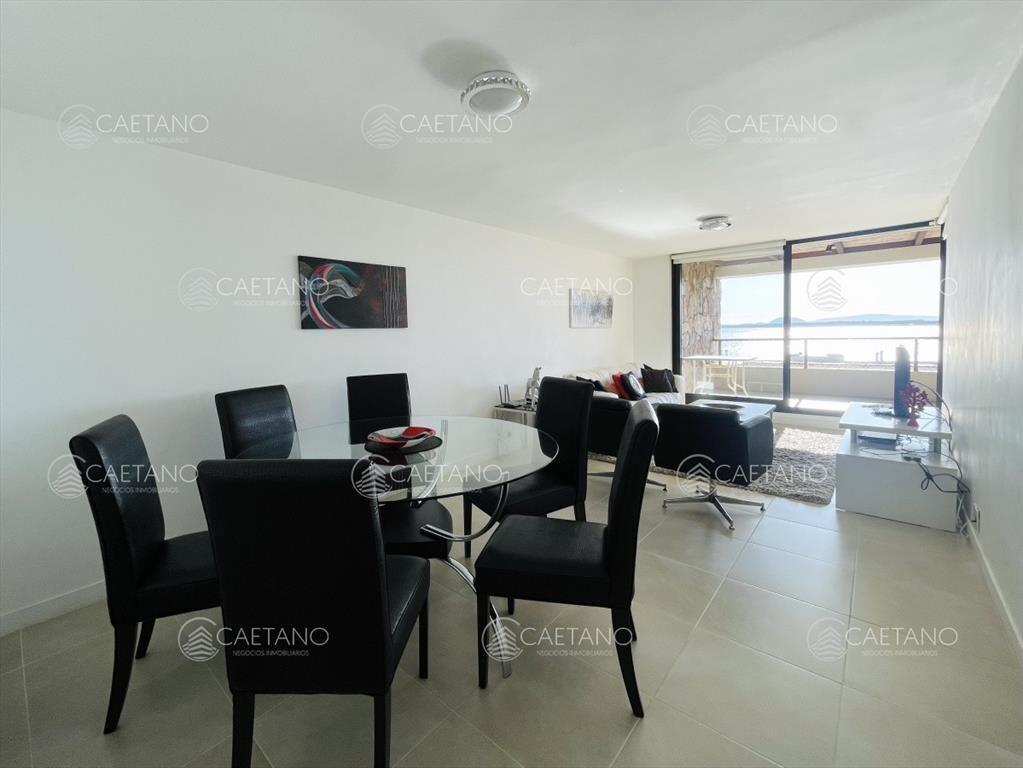Venta apartamento 2 dormitorios. Punta Ballena,