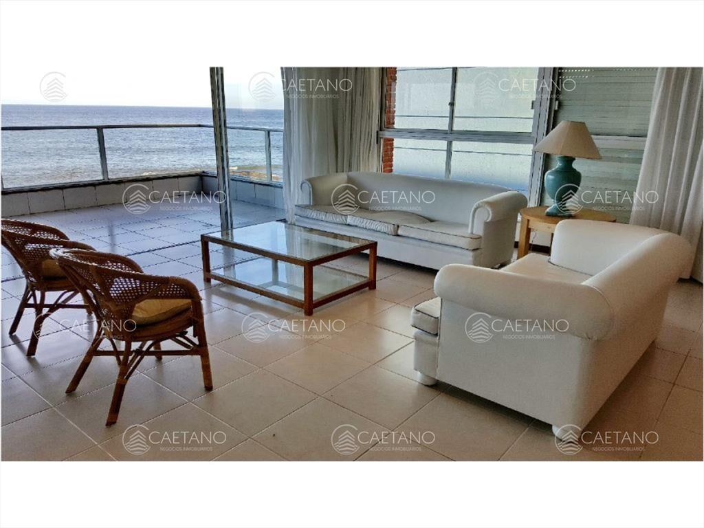 Venta apartamento 3 dormitorios península Punta