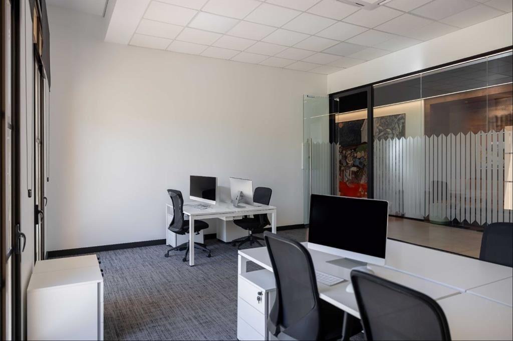 ALQUILER - OFICINA - CAMPUS - TODO INCLUIDO -