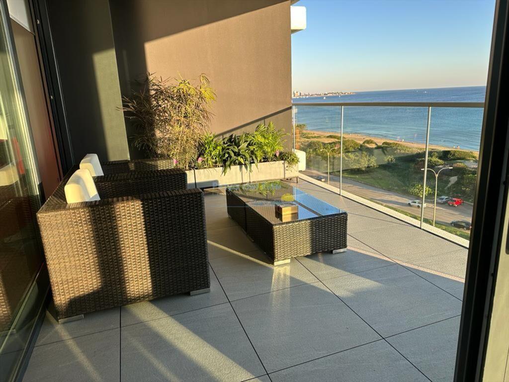 Lujoso Apartamento en Venta de 3 dormitorios en ,