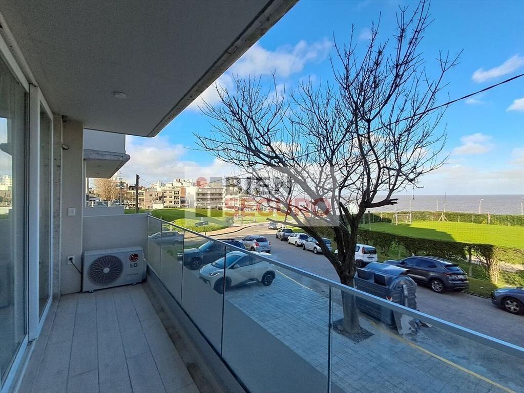 Moderno apartamento de 1 dormitorio, con vista al mar, en v