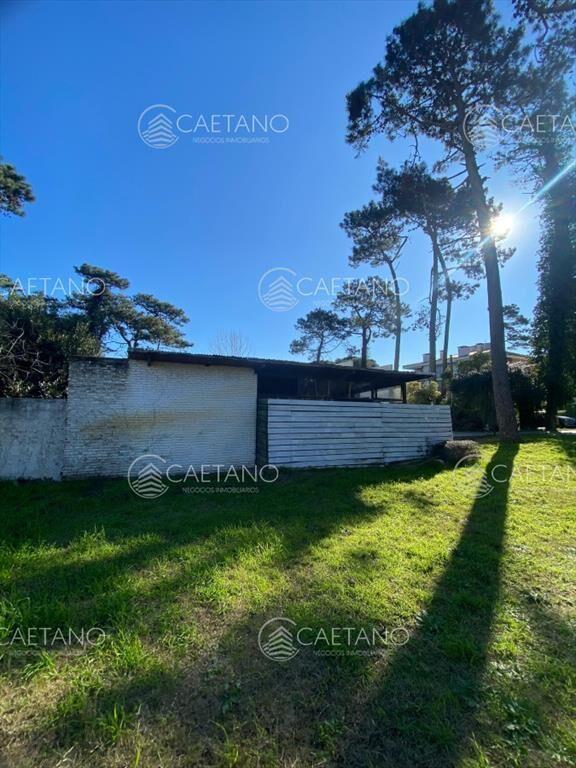 Oportunidad venta terreno Punta del Este con casa