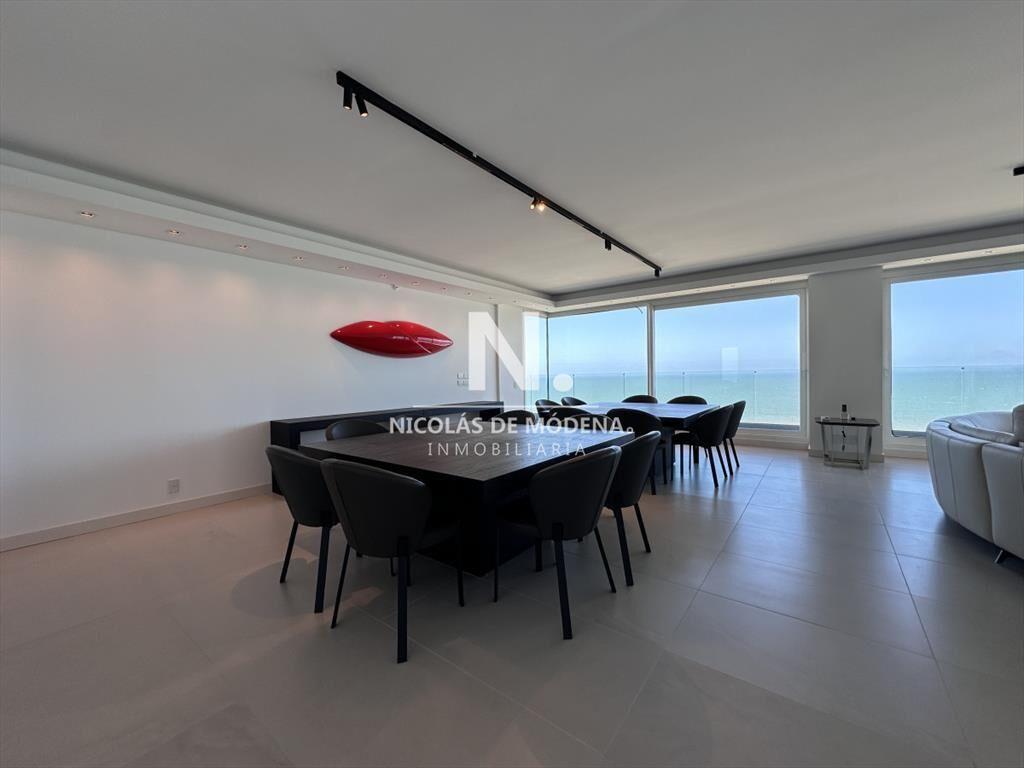 Espectacular Penthouse de 5 dormitorios En Torre