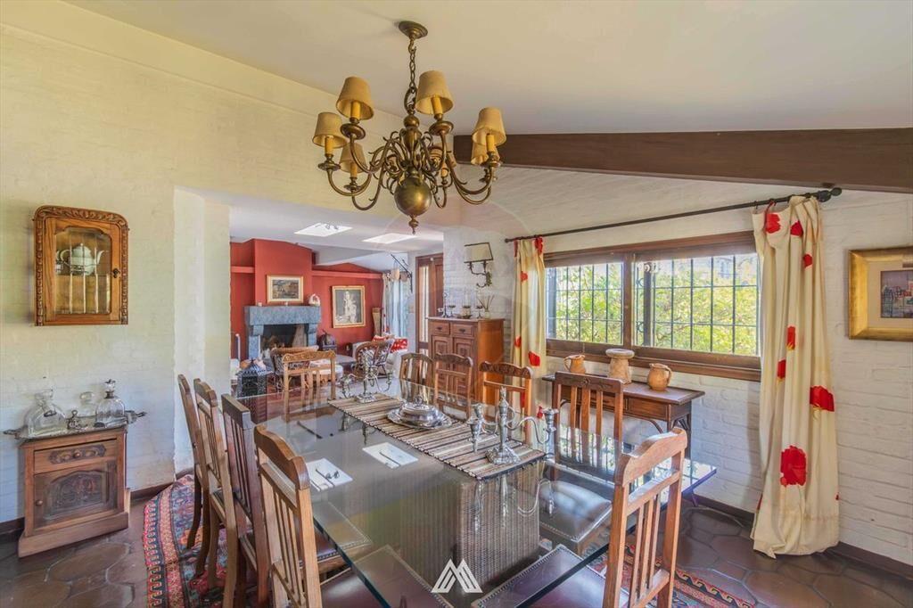 Venta casa Carrasco Sur 5 dormitorios piscina