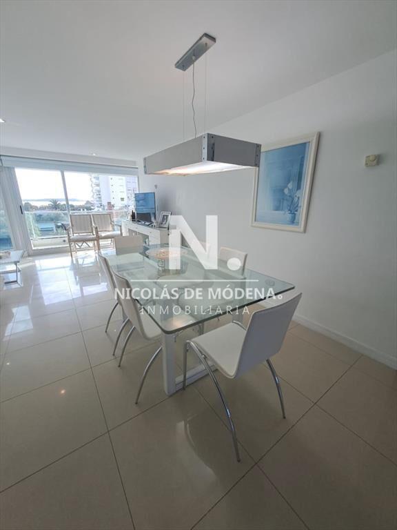 Apartamento en Playa Mansa a la venta 3 con vista