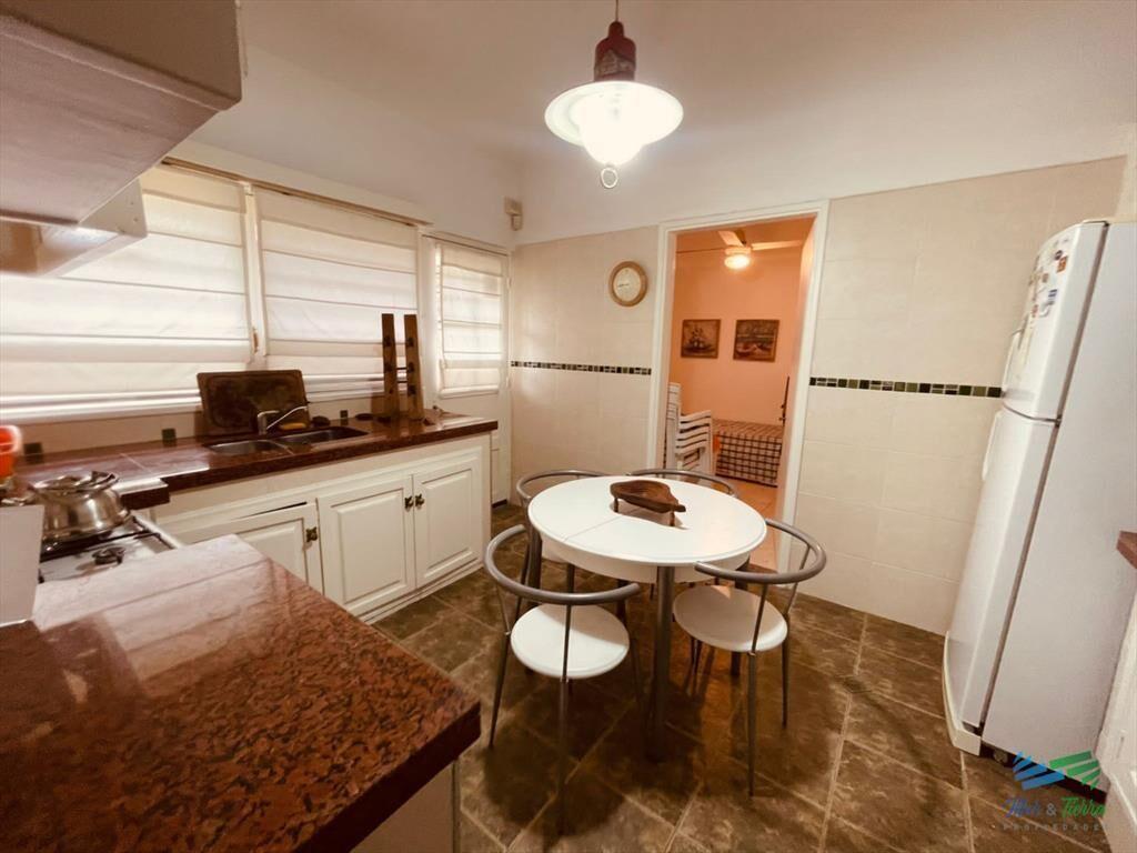 Alquilo casa 4 dormitorios con pisicna en playa