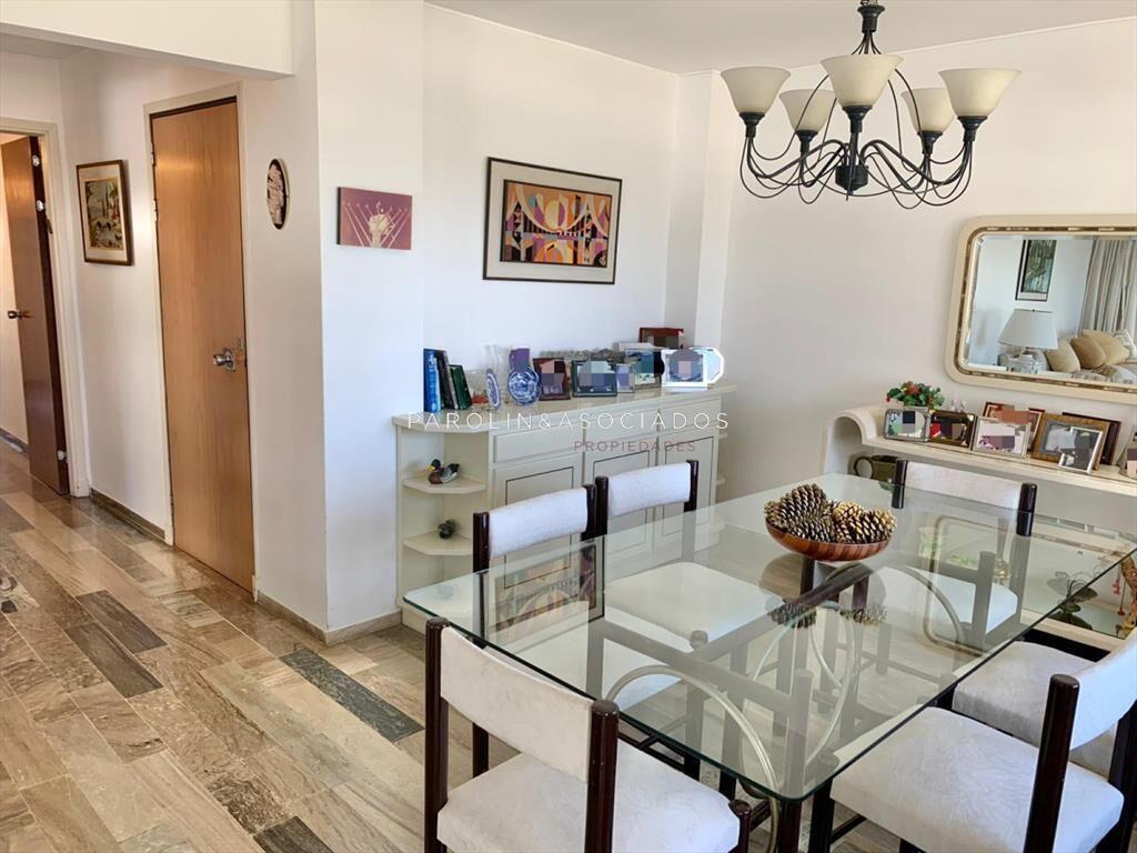 Apartamento en venta de 2 dormitorios en Parquemar Center B