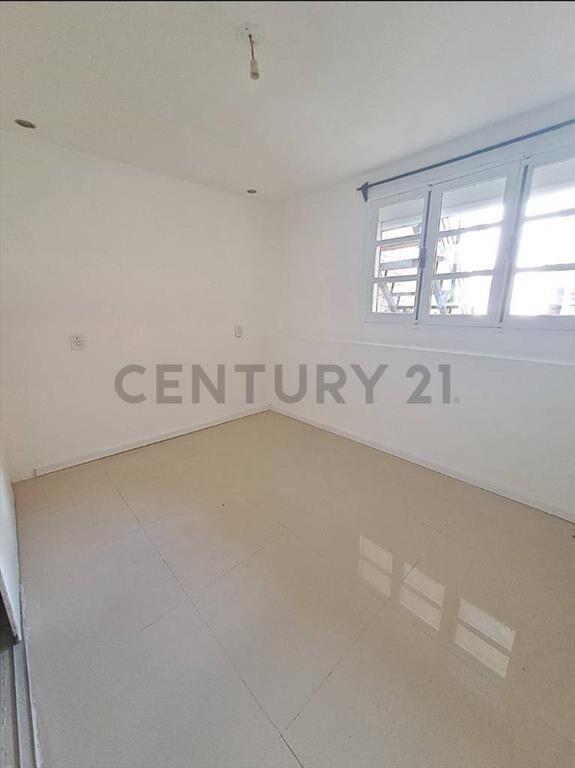 VENTA PROX A RAMBLA|2dormitorios|2baños|patio,ACEPTA BANC...