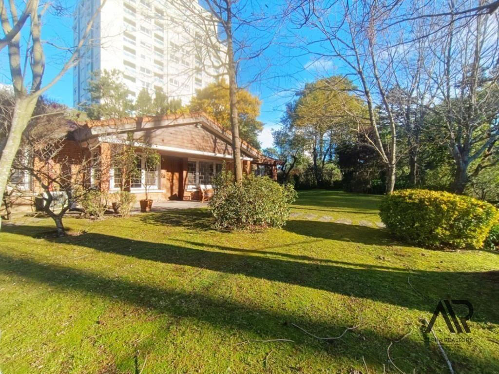 Casa en venta c/ cochera en Roosevelt
