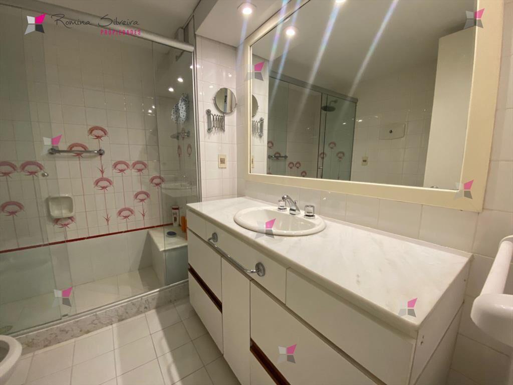 VENTA DE APARTAMENTO DE 3 DORMITORIOS FRENTE AL