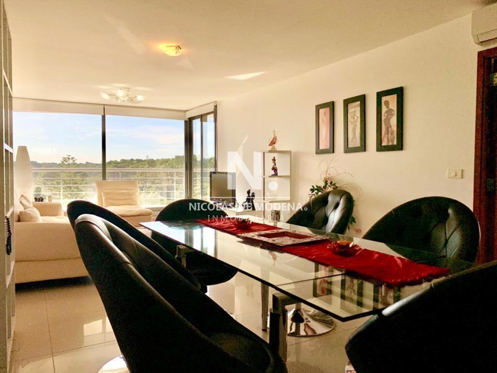 Apartamento de Tres Dormitorios en Venta