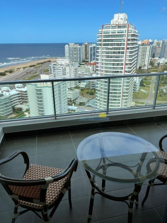 Apartamento en Alquiler de 2 dormitorios en Punta
