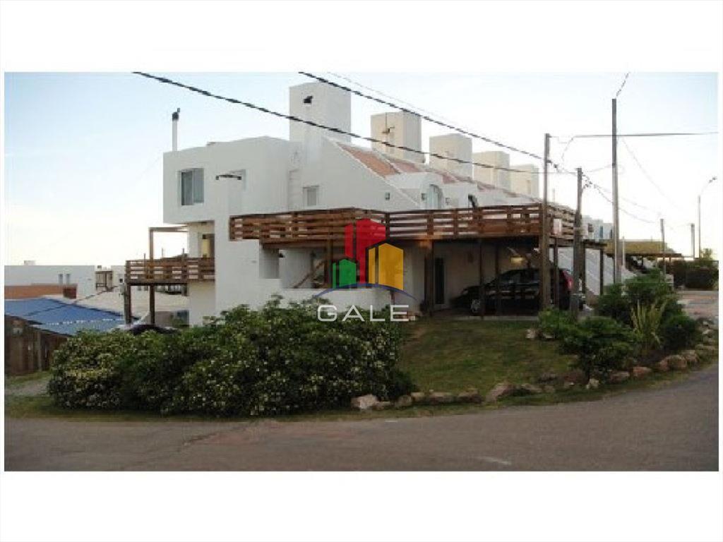 Apartamento en La Barra, 3 dormitorios *