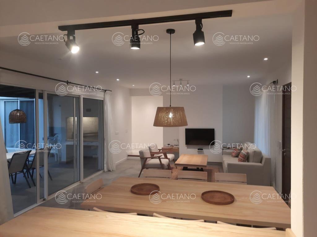Casa en La Barra: Comodidad y Estilo