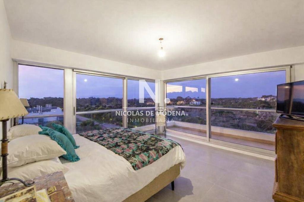 En venta en zona playera, apartamento de 3 en del