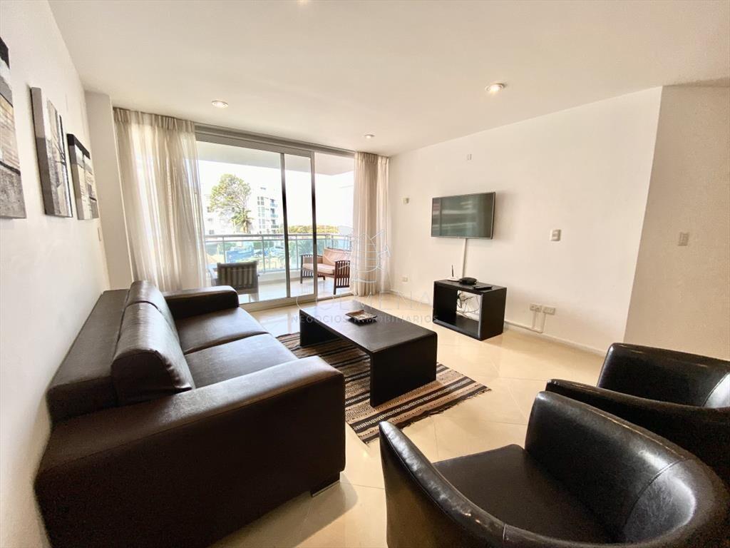 Venta de Apartamento 3 DORMITORIOS + DEP en Playa