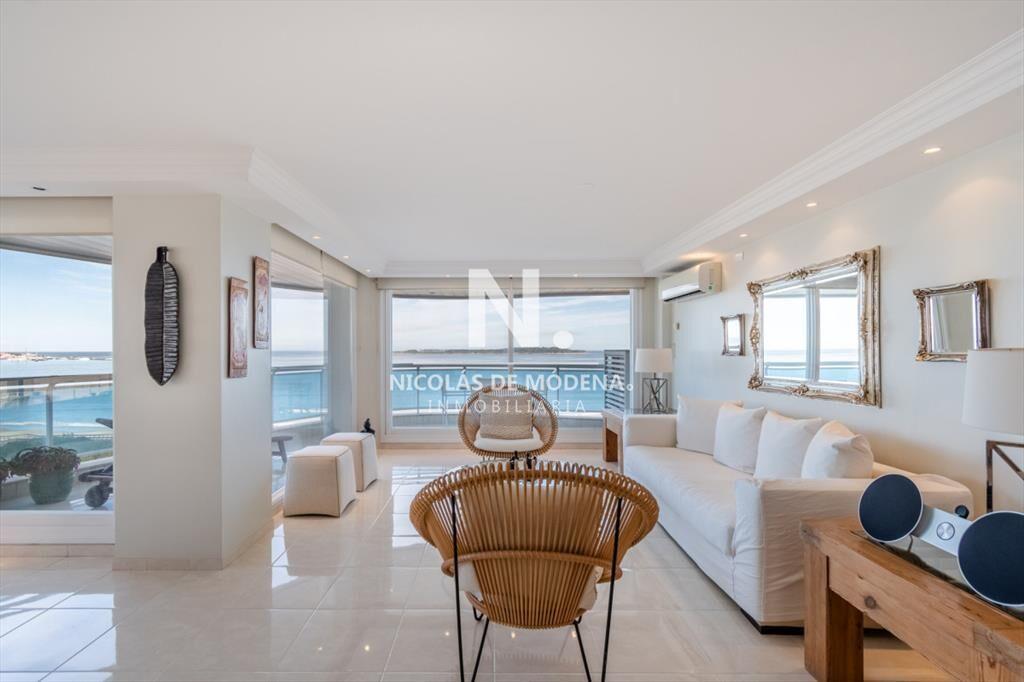 Apartamento en venta de 3 dormitorios en Punta