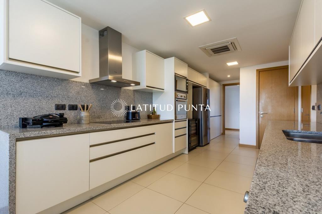 Apartamento en Tiburon Terrazas, 3 suites más