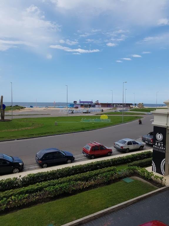 Apartamento de 4 dormitorios en Punta del este ,