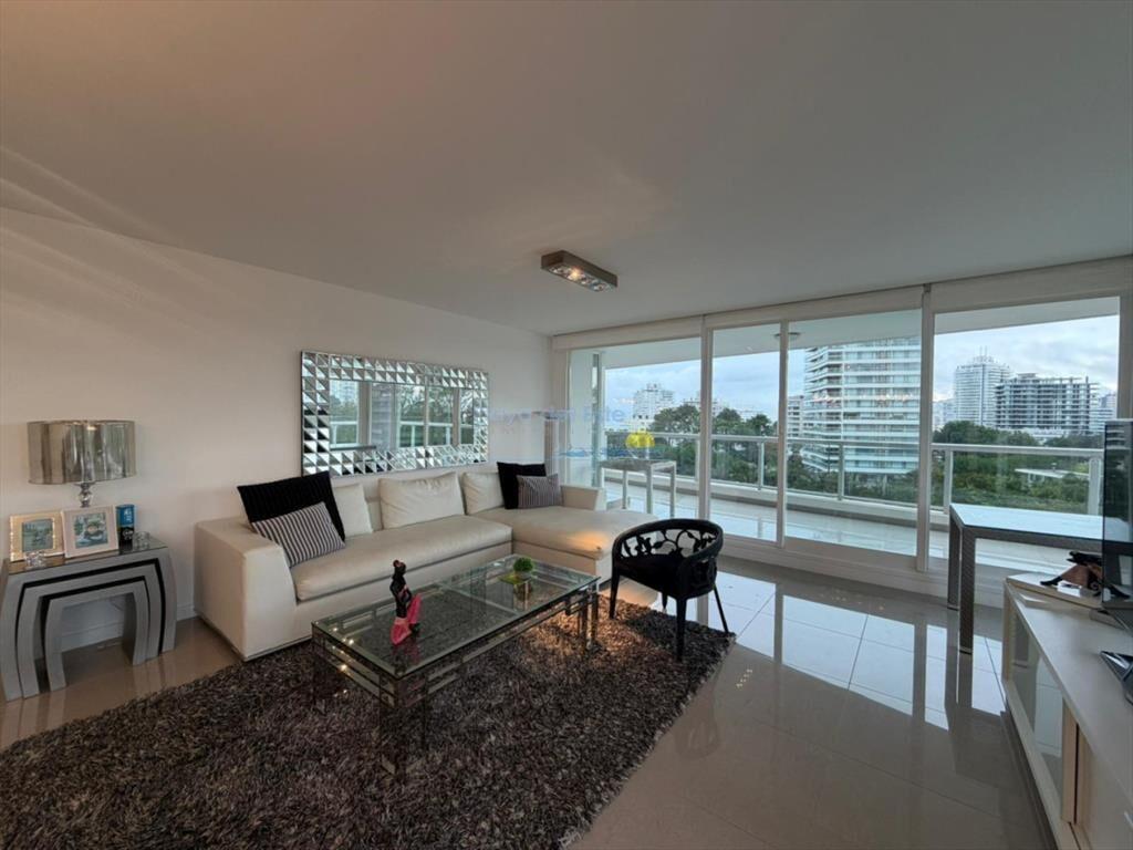 Apartamento en Venta de 4 dormitorios en Torre ,