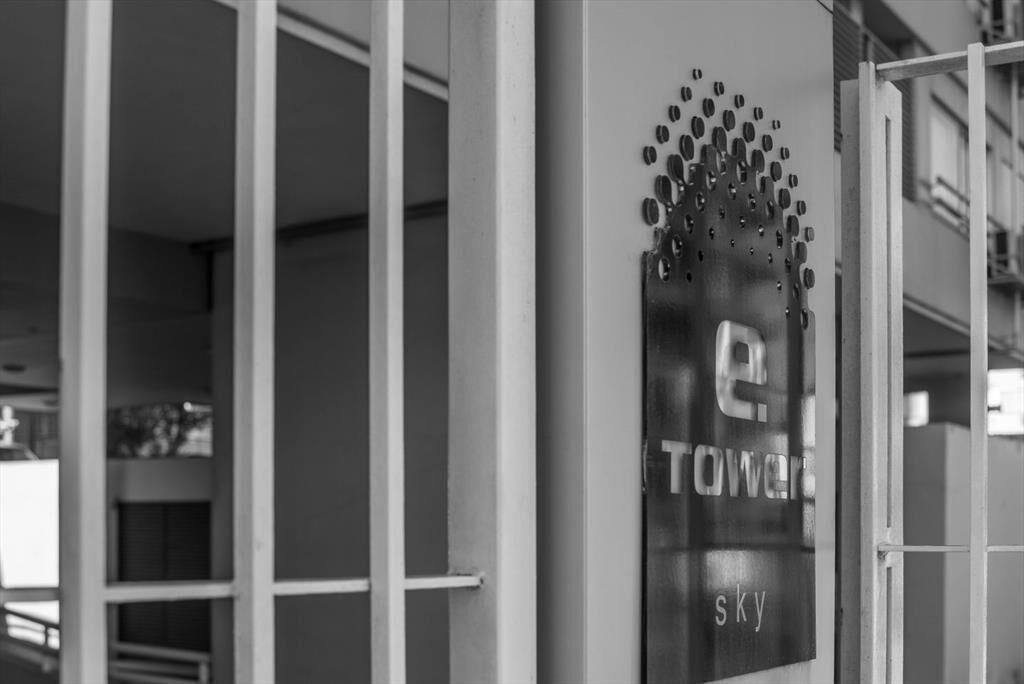 Alquiler importante local comercial en Malvín - e-tower S...