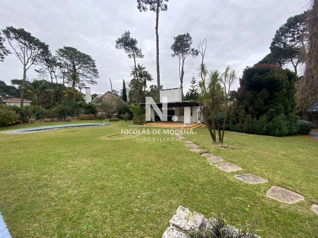 Casa a la venta en playa mansa de Punta Del Este