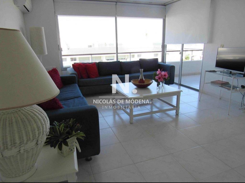 Venta y alquiler de apartamento en Esturión La