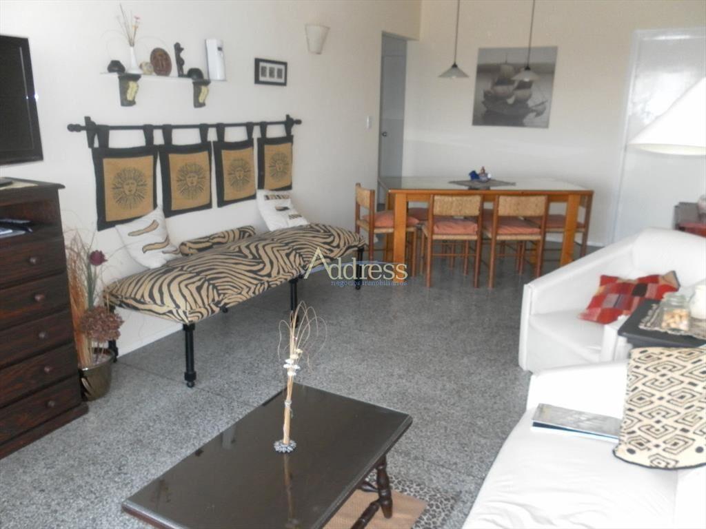 PRIMERA LINEA, AMPLIO APARTAMENTO EN PARADA 2 DE