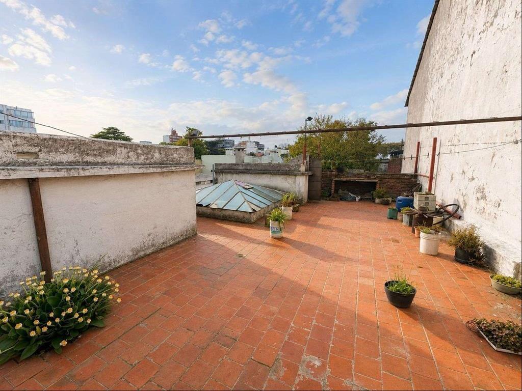 CASA PH TOTALMENTE INDEPENDIENTE EN ATAHUALPA — 135 m² + GR