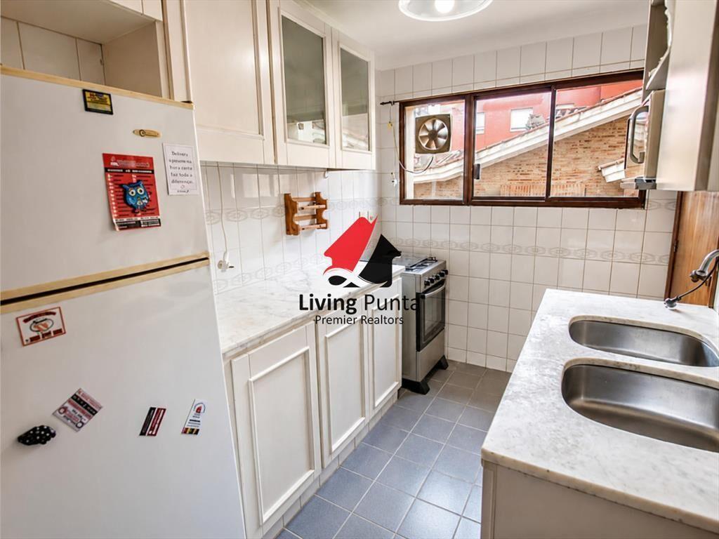 Vende apartamento impecable de 3 dormitorios con