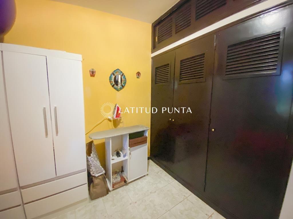 Casa en El Tesoro, 3 dormitorios mÃ¡s dependencia