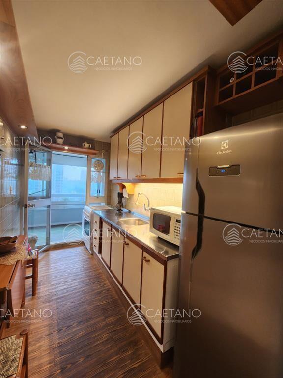 Vende apartamento de 2 dormitorios en Punta del