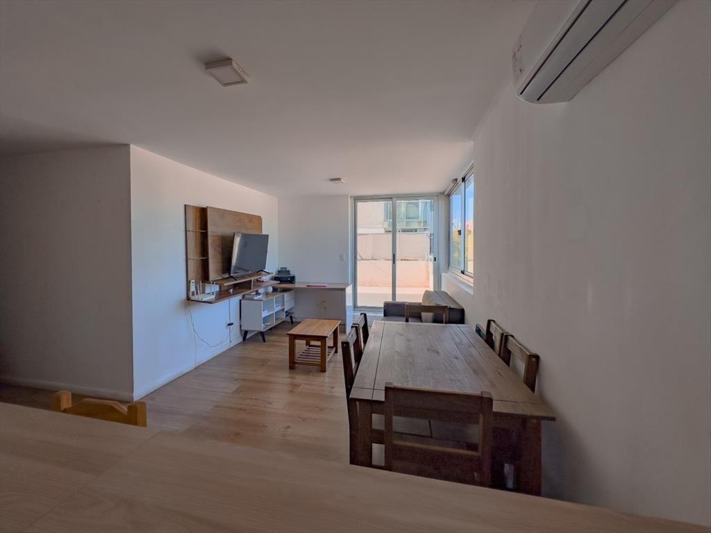 Apartamento en venta de 2 dormitorios + garaje CON RENTA...