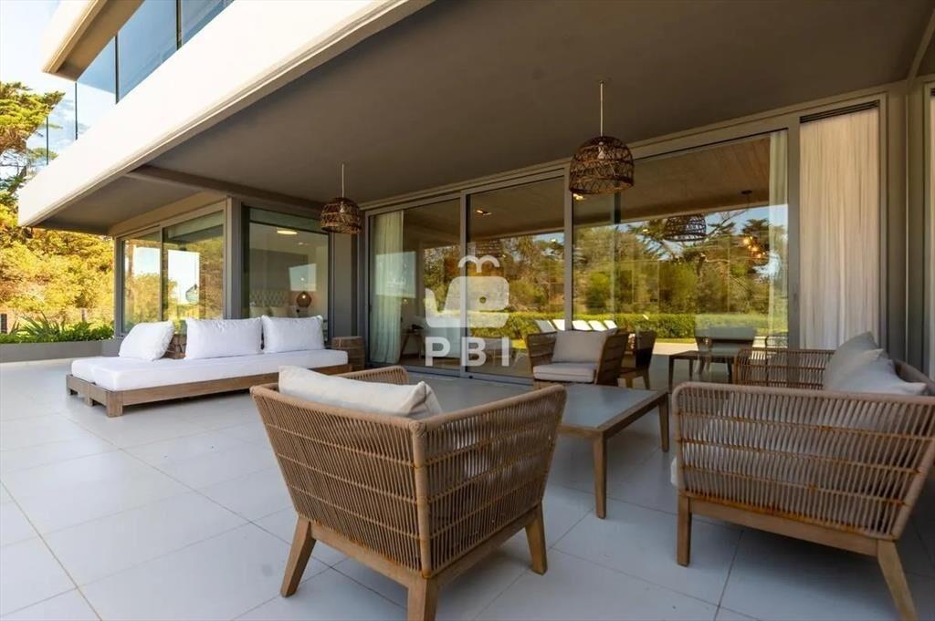 Venta apartamento 3 dormitorios con piscina Playa