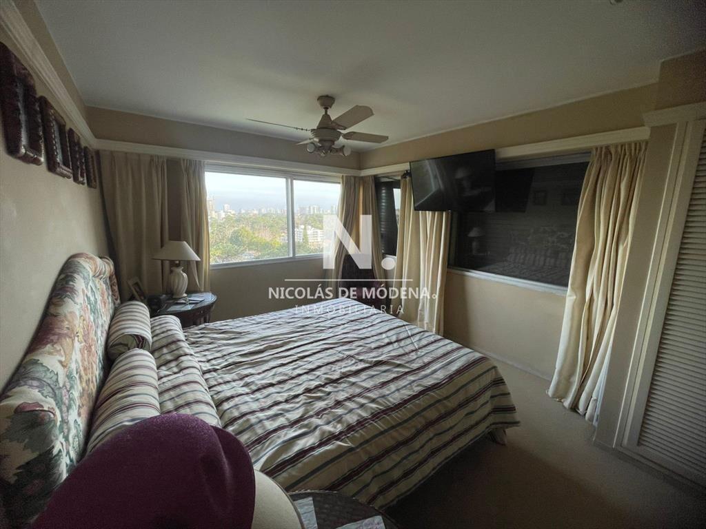 Vende piso alto en Roosevelt Center, Punta del