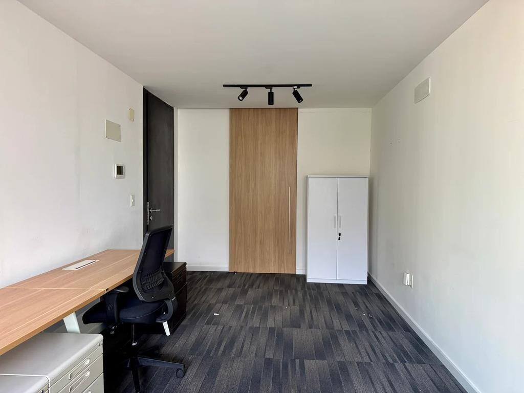 Venta de oficina, terraza con parrillero y garaje, Pocitos N